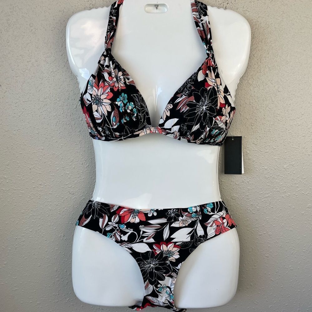 NWT Kenneth Cole Bikini and Matching Bottoms Size M 34 B/C